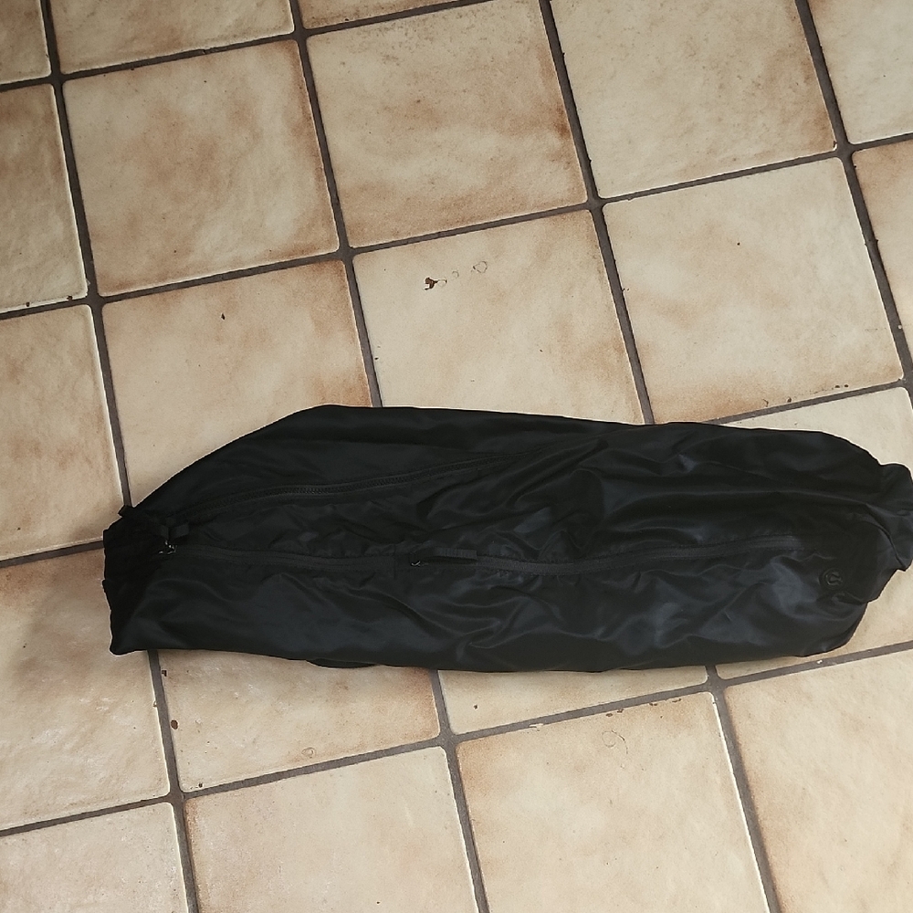 lululemon yoga mat bag
